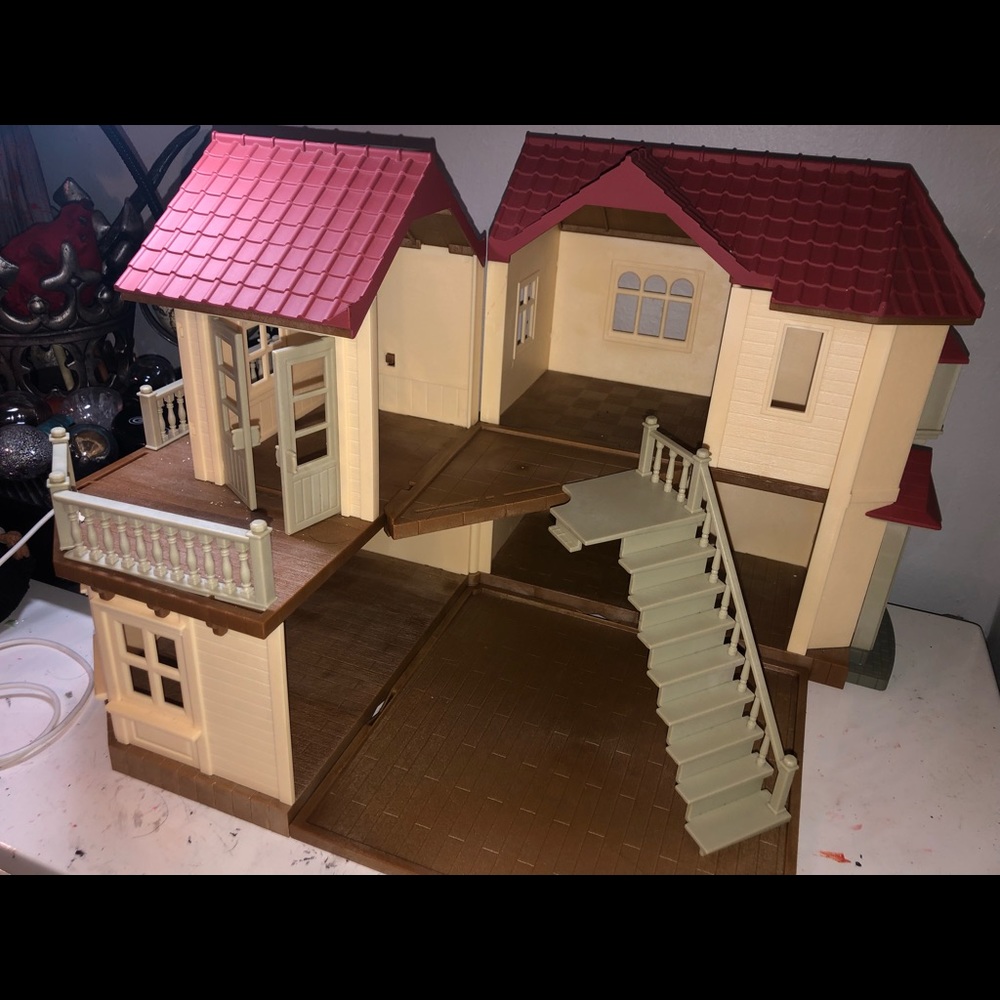 Calico critters house (HOUSE ONLY)